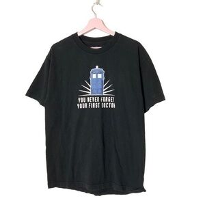 Doctor Who t-shirt You Never Forget Your First Doctor short‎ sleeve Large